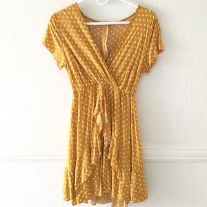 Sunny polka dot dress